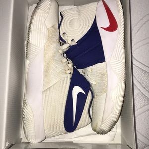 Mens Kyrie 2 Usa Size 10.5